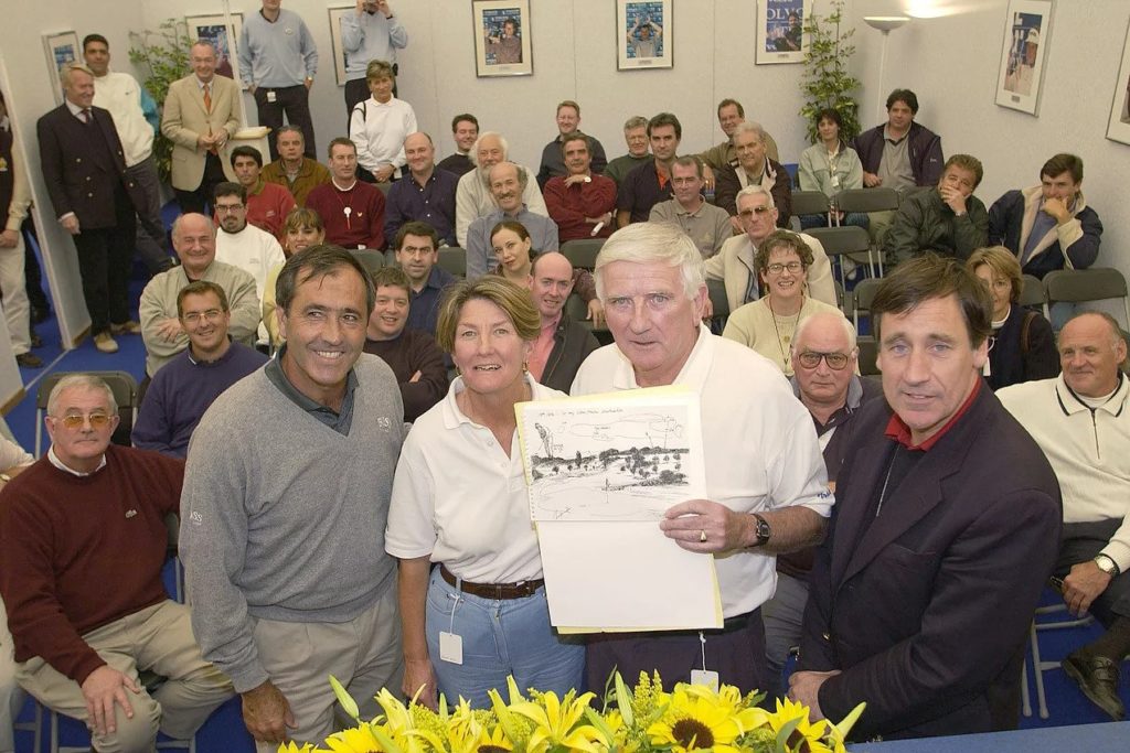 Seve suprises Colm Smith at an AGW retirement award during the 2012 Volvo Masters - How many AGW members can you count - 16?